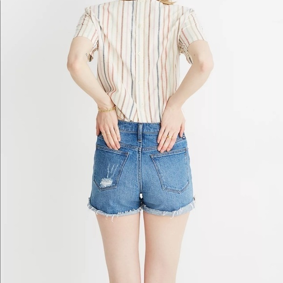 Madewell High-Rise Denim Shorts in Jordie Wash - Picture 2 of 12